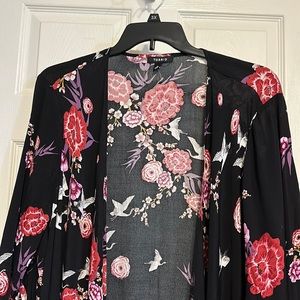 TORRID plus size 3 black floral print kimono/duster with black fringe edging